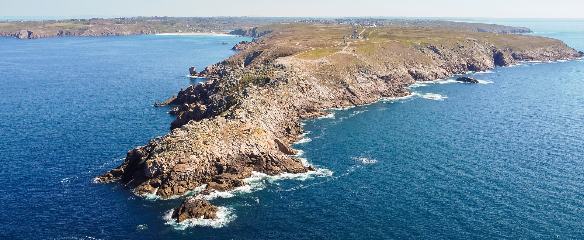 Pointe du Raz & Baie des Trépassés à proximité du camping Pors Peron en Bretagne