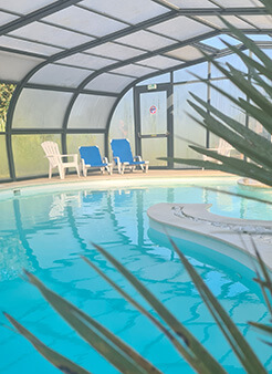 La piscine du camping 3 étoiles en Bretagne Pors Peron