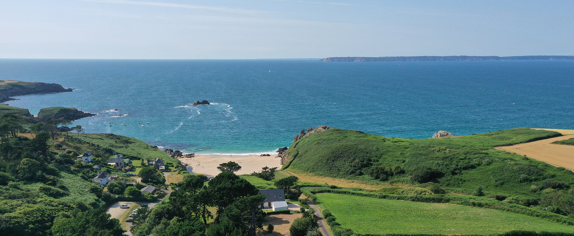 Vue aérienne du camping Pors Peron en Bretagne dans le Finistère sud