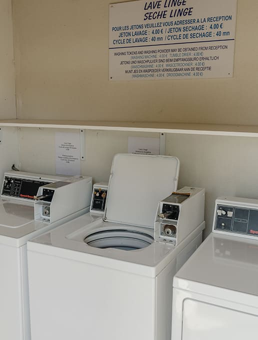 Campsite Pors Peron's laundry in Brittany at Cap Sizun