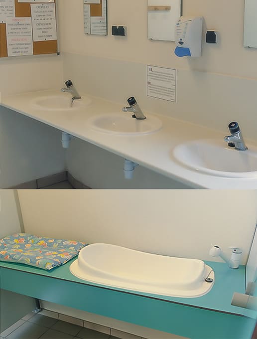 Toilet block at campsite Pors Peron in Brittany provides separate bloc. Unisex sections are arranged within our toilet block, also with a baby area and a section accessible to people with reduced mobility.