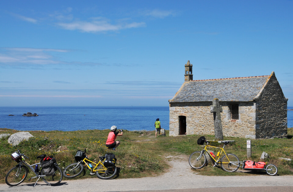 Douarnenez à portée de guidon du camping Pors Peron en Bretagne