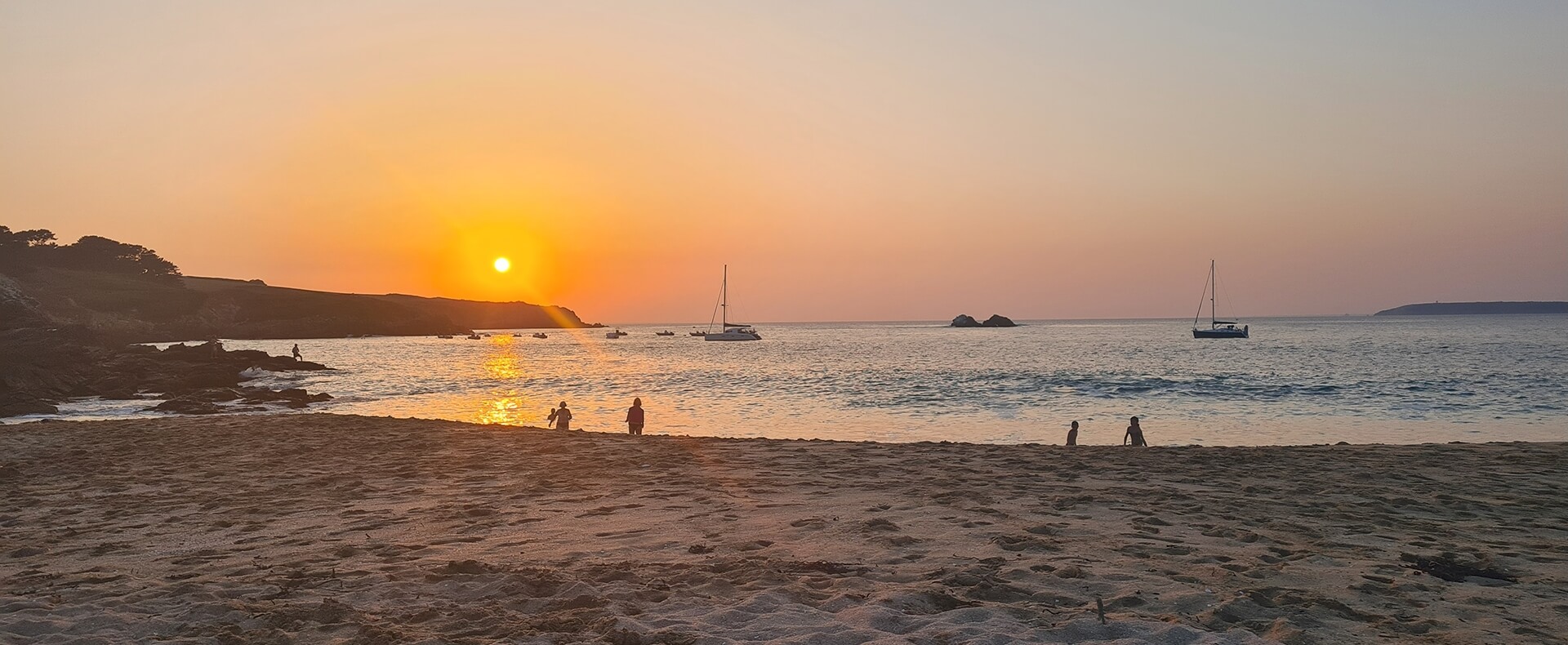 Le camping en Bretagne Pors Peron face à l’océan